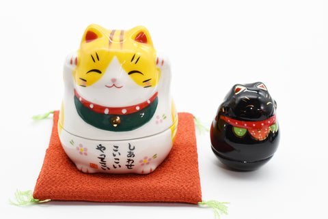 Maneki Neko Yellow White color together with Black cat inside Beckoning Cat Lucky cat for good luck H7.0cm H4.5cm 7322