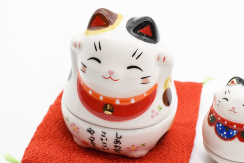 Maneki Neko White color together with White cat inside Beckoning Cat Lucky cat for good luck H7.0cm H4.5cm 7321