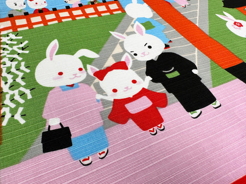 Santuário japonês e Monte Fuji com coelhos para o ano novo Furoshiki, panos de embrulho tradicionais japoneses feitos no Japão
