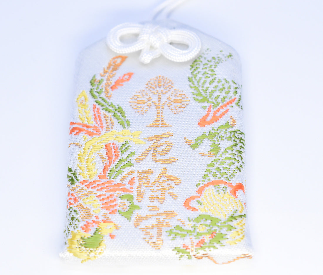 Japanese OMAMORI AMULET CHARM for "Anti-Evil Dragon" white Zenkoji Japan