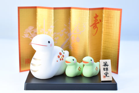 Happy Snake /New Year Snake parent and child white and greed color set for good luck H6.5cm/H3cm #73