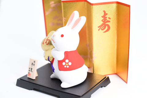 Happy Rabbit / New Year Rabbit Mazo para martillar de color blanco para la buena suerte H9.5cm S140