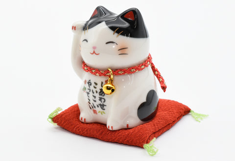 Maneki Neko Black and White color Beckoning Cat Lucky cat for good luck H6cm 7534