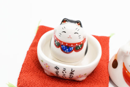 Maneki Neko White color together with White cat inside Beckoning Cat Lucky cat for good luck H7.0cm H4.5cm 7321
