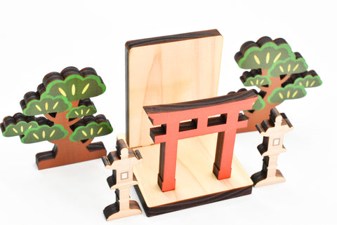 OMAMORI e Ofuda alter Kamidana Stand Small Shrine Torii Omamori prega piccolo albero kamidana e set Toro