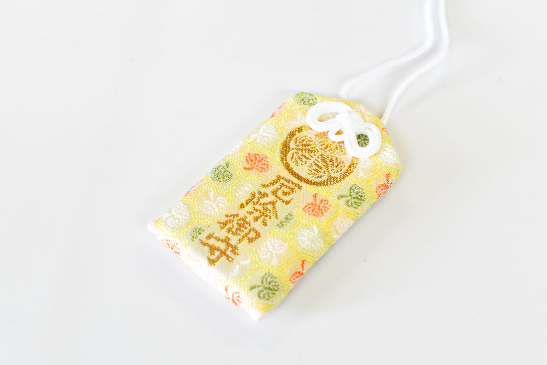 Japonês OMAMORI AMULET CHARM "Anti Evil protection" ouro amarelo de Zojoji Japan