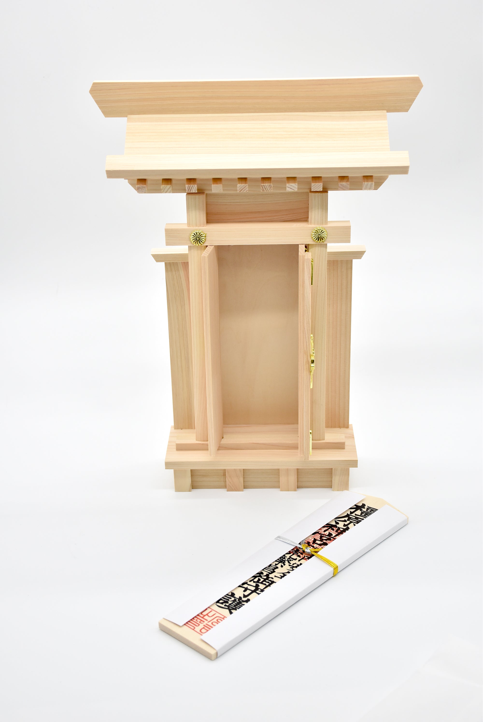 OMAMORI alter Kamidana temple Japanese shrine design Omamori Ofuda pray kamidana
