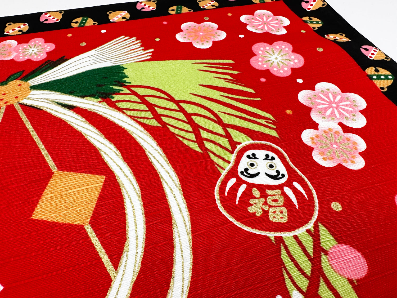 Santuário japonês e Monte Fuji com coelhos para o ano novo Furoshiki, panos de embrulho tradicionais japoneses feitos no Japão